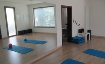 Elisa Busbani Fisioterapista & Pilates Teacher