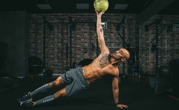 THE UNTRADITIONAL COACH - Stefano Brasetti