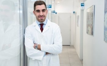 Chiropratico Edoardo Carnevale Bonino - presso studio radiologico